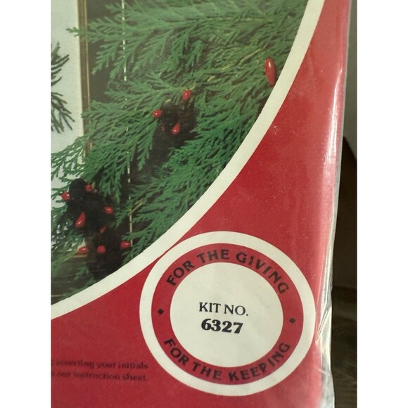 Vintage Paragon Needlecraft Twas The Night Christmas Collection Kit #6327 - Picture 2 of 5